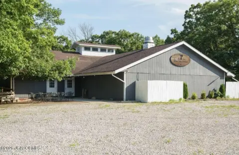 Event Venue Farm with Cabins