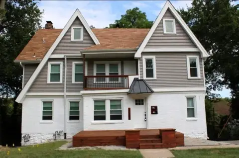 Rehabilitated Duplex Near Country Club Plaza