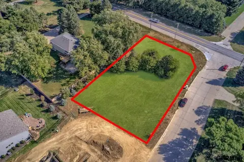 Prime Residential Land Near Lake