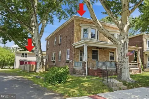 Twin Duplex with Garage Apartment