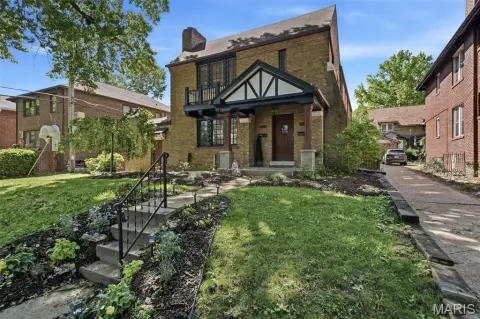 Updated Duplex in University City