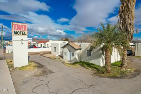 Income-Generating Apartment Complex on Alameda