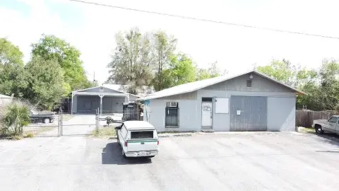 Versatile Commercial Property in High Springs