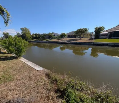 Waterfront Lot in Cape Coral