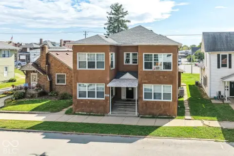 6-Unit Apartment Building