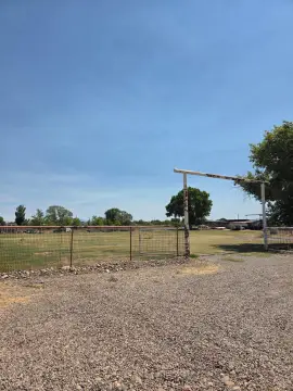 Fully Fenced 1-Acre Homesite Land