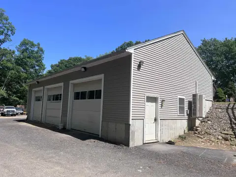 Auto Shop with Vehicle Lift