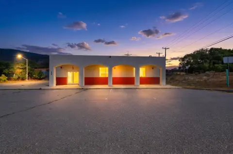 High-Visibility Retail Building