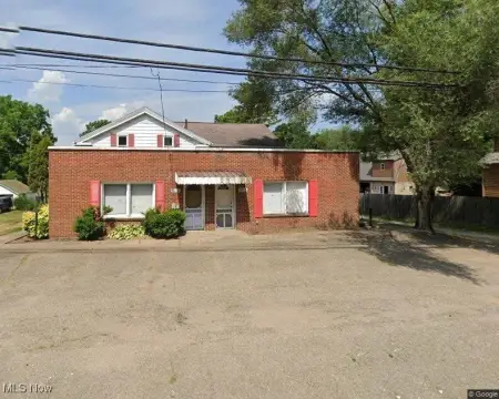 Multifamily Property on Large Lot