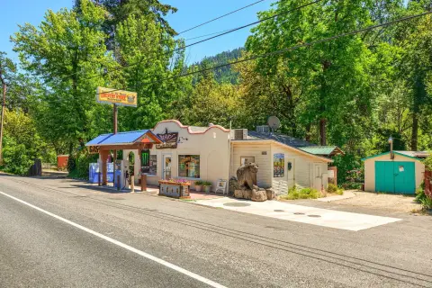 Riverfront Convenience Store and Gas