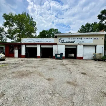 Mixed-Use Commercial Property, Chicago