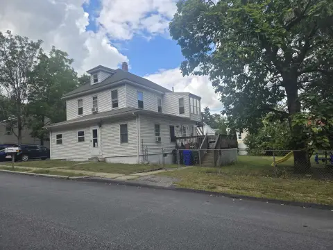 Duplex with Fenced Yard