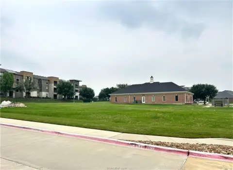 Commercial Land in Park Hudson