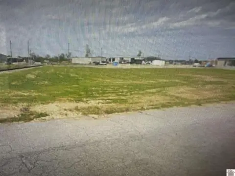 Commercial Land with Multiple Frontages