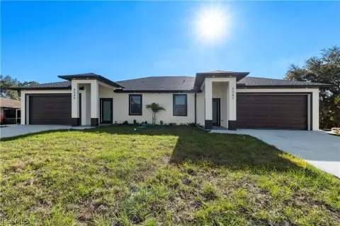 New Duplex in Lehigh Acres