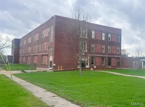 Hannibal Commercial Space for Lease