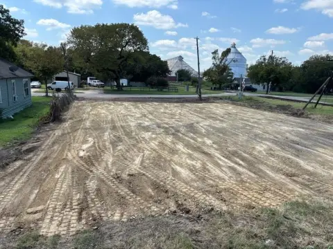 Land in Thriving Corsicana Heart