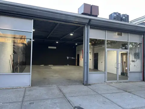 Flushing Warehouse Space For Rent