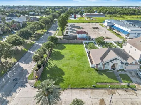 Spacious Lot in McKendall Estates