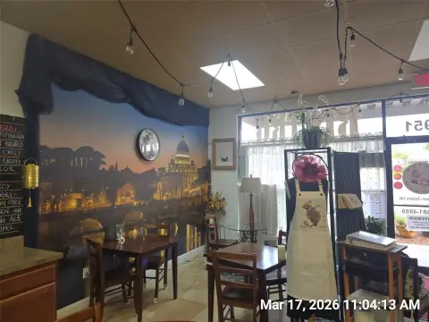 Equipped Restaurant with Hood System
