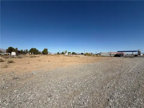 Neighborhood Commercial Frontage Land