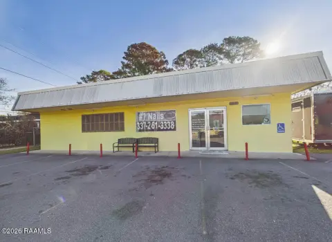 Mixed-Use Property on Moss Street