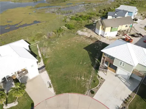 Large Homesite in Paradise Pointe