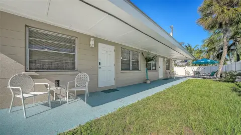 Two-Unit Beach-Area Duplex