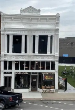 Mixed-Use Building with Loft