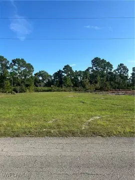 Vacant Lot in Lehigh Acres