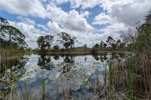 Waterfront Lot in Cape Coral