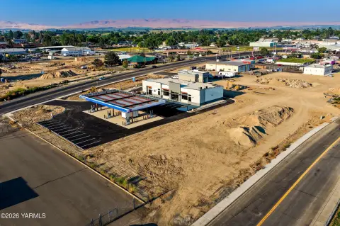 Level Commercial Development Lot