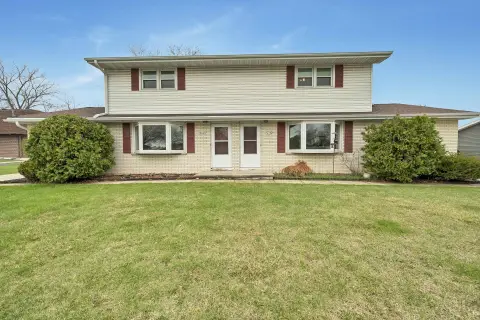Duplex with Lambeau Field Views