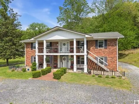 Triplex with Detached Cabin
