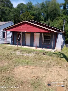 Newly Remodeled Duplex