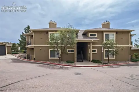 Condominium in Saddleback Ridge
