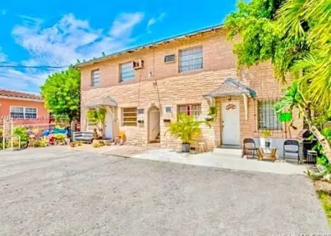 Miami Fourplex Investment Opportunity