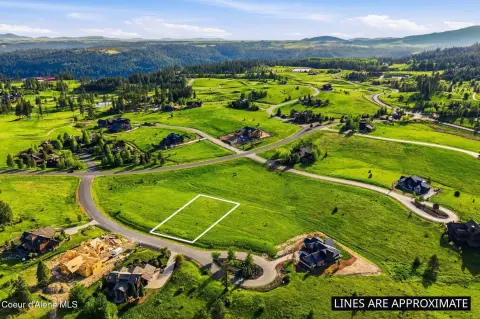 Lake-Overlooking Homesite in Gated Community