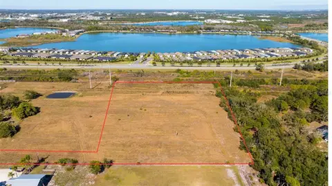 Sarasota Land in Fox Creek