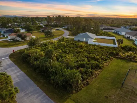 Port Charlotte Corner Lot Opportunity