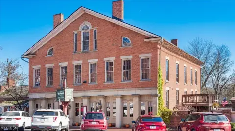 Historic Restaurant with Full Bar