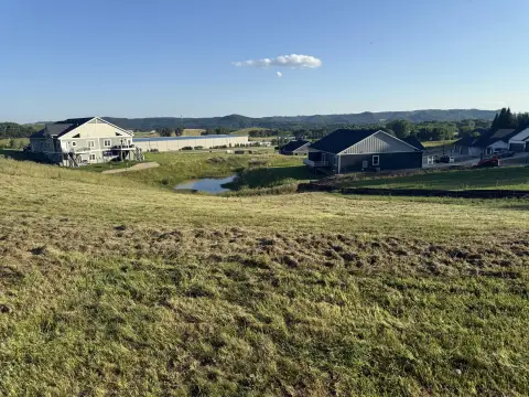 Residential Lot in Grandview Estates