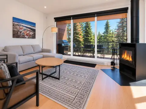Short-Term Rental Property with Ski Access