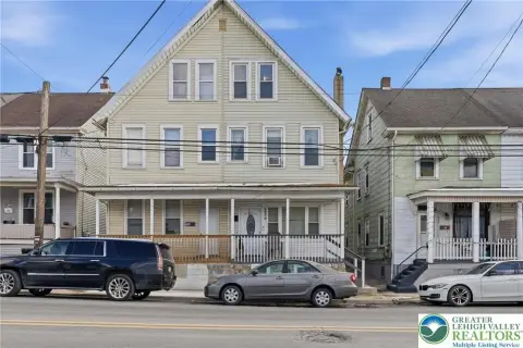 Remodeled Twin Home Investment Opportunity