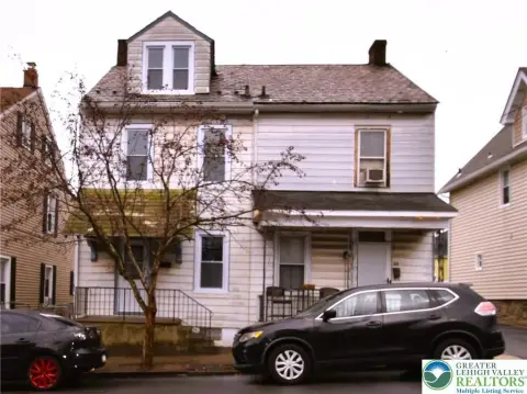 Updated Duplex Near Downtown Bethlehem