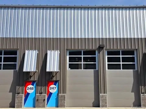 M1 Concourse Private Garage Unit