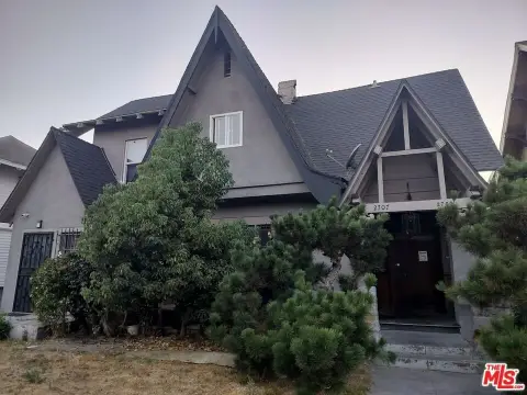 High-Yield Duplex Near USC