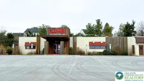 Freestanding Restaurant Building