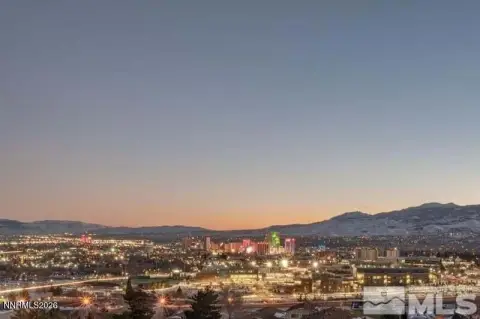 Reno Land with Panoramic Views