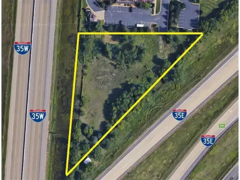 Commercial Lot Near I-35